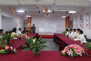 心存感恩，一路同行——新竹高于舊竹枝，全憑老干為扶持